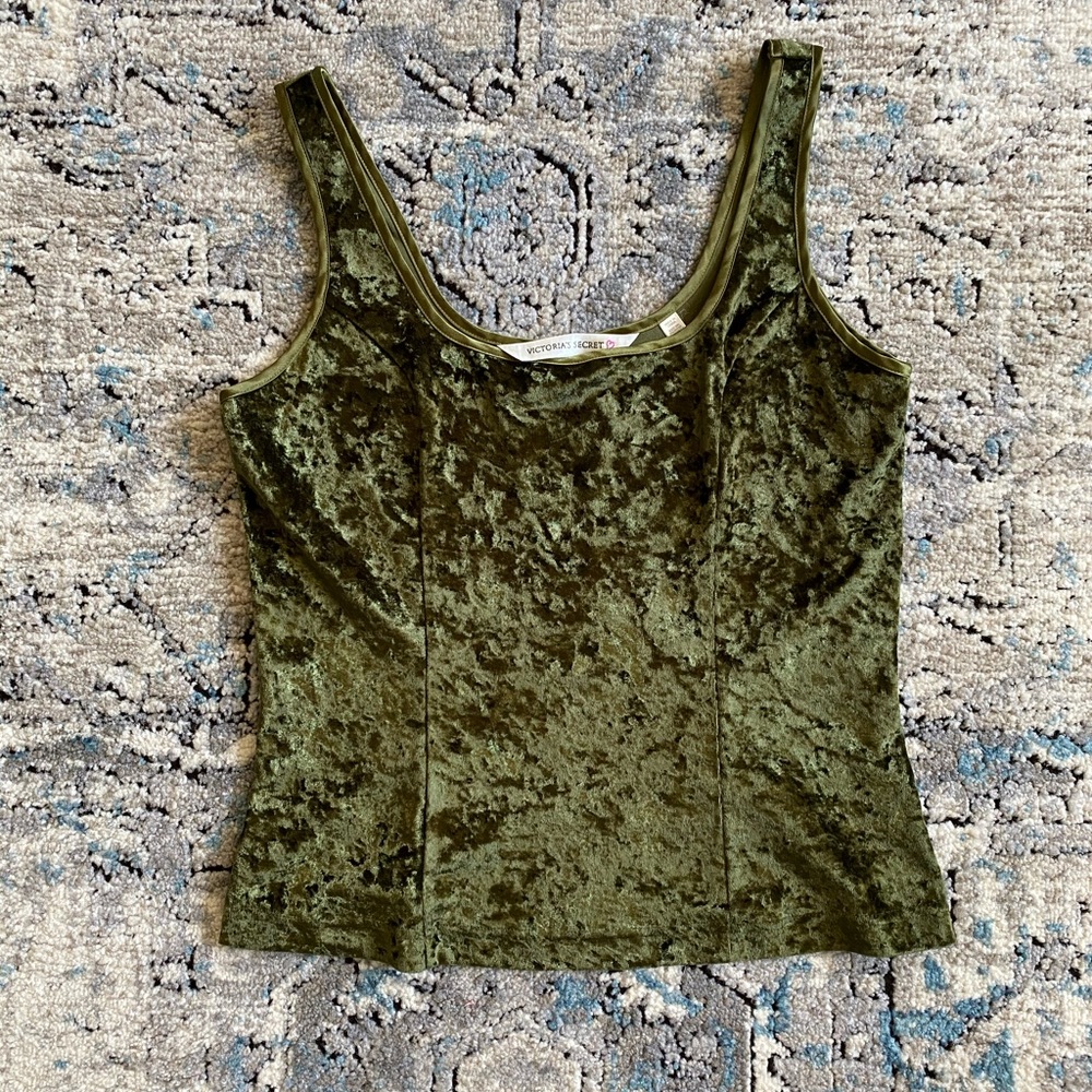 Vintage 90’s Victoria’s Secret crushed velvet green top